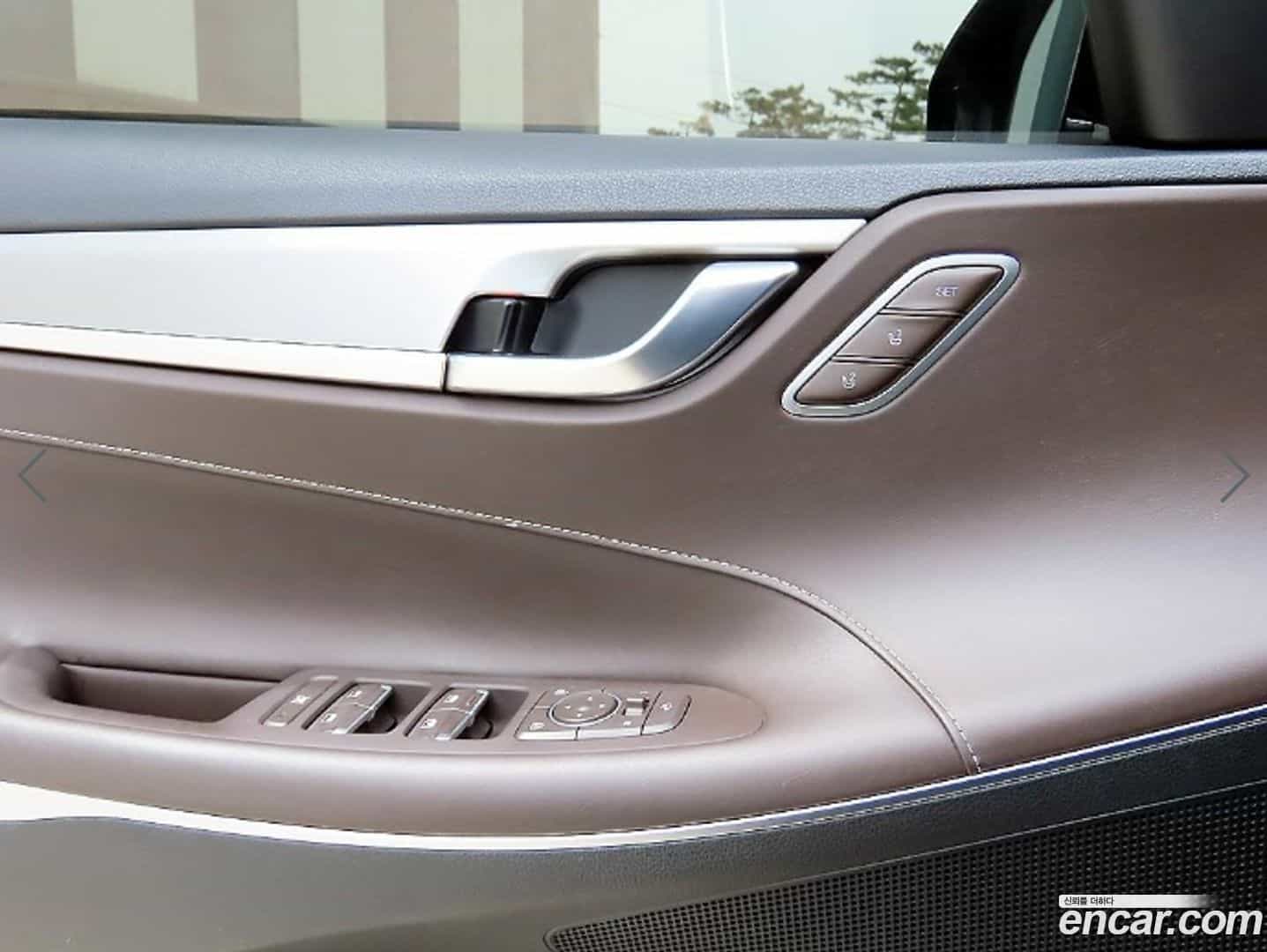 Grandeur Hyundai 2018.4-OPTION-015