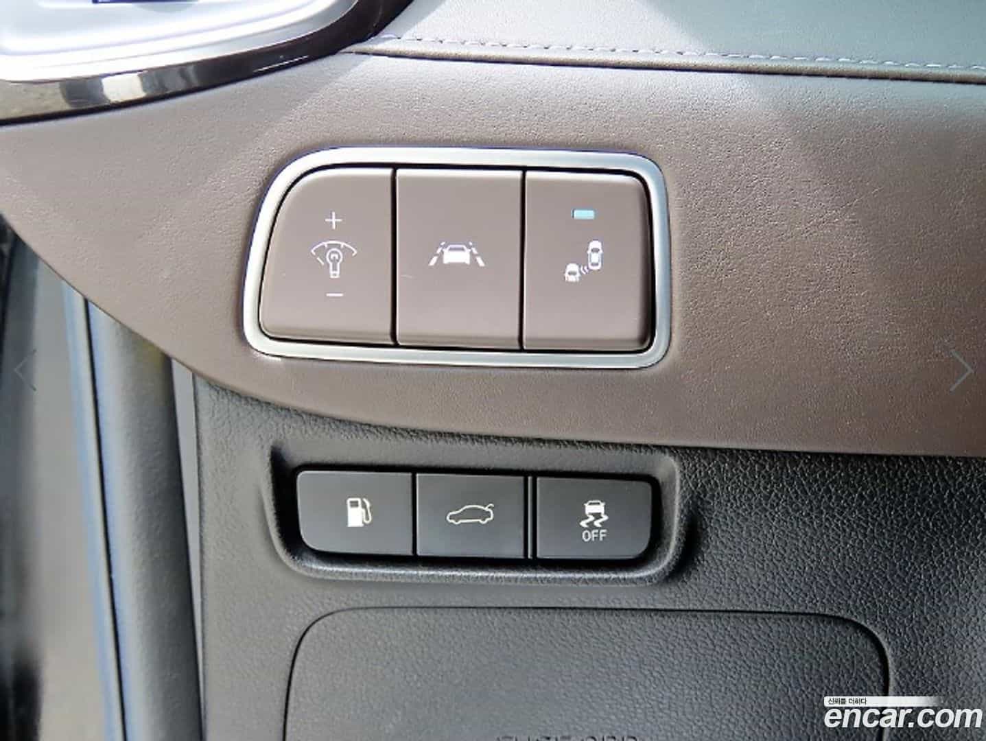 Grandeur Hyundai 2018.4-OPTION-016