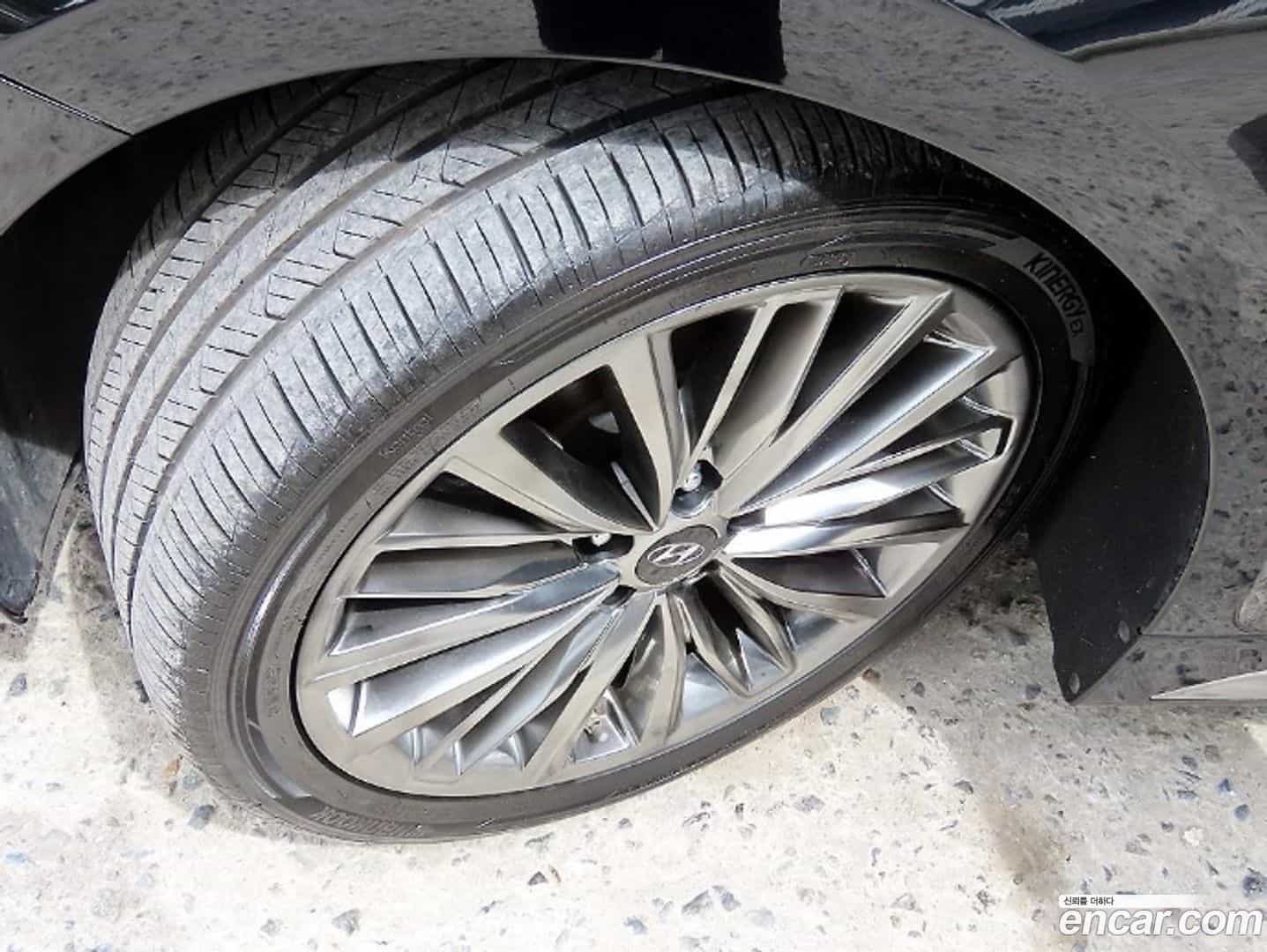 Grandeur Hyundai 2018.4-OPTION-024