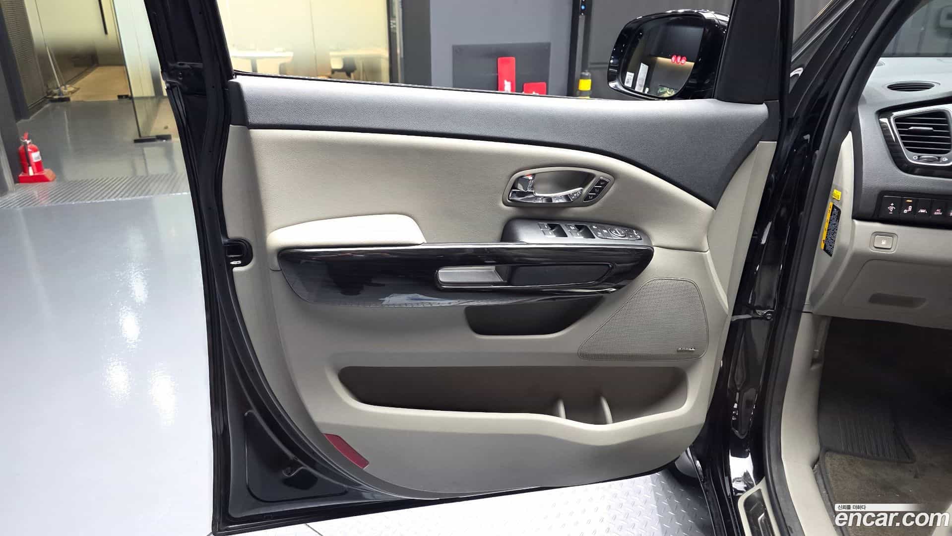 Canival Kia 2018.10-INNER-035