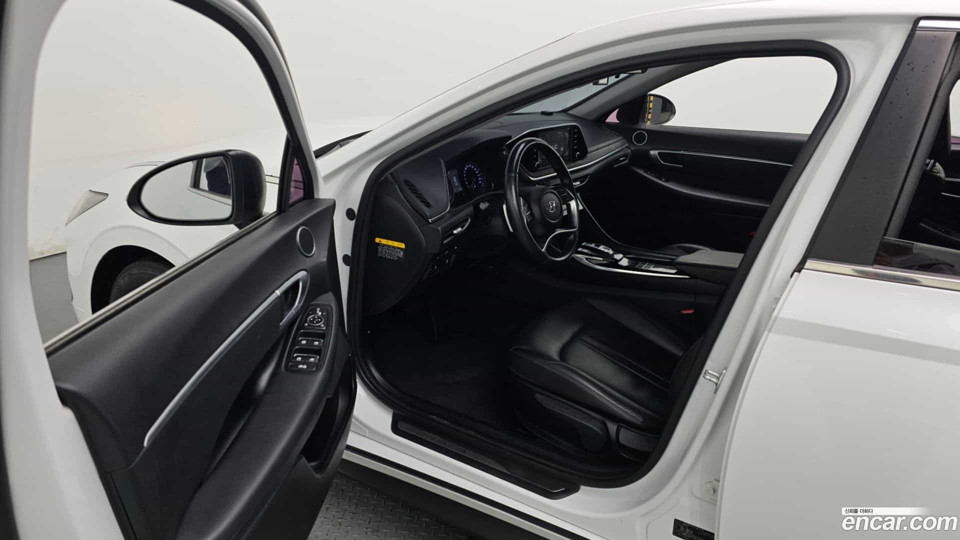 Sonata Hyundai 2019.3-INNER-010