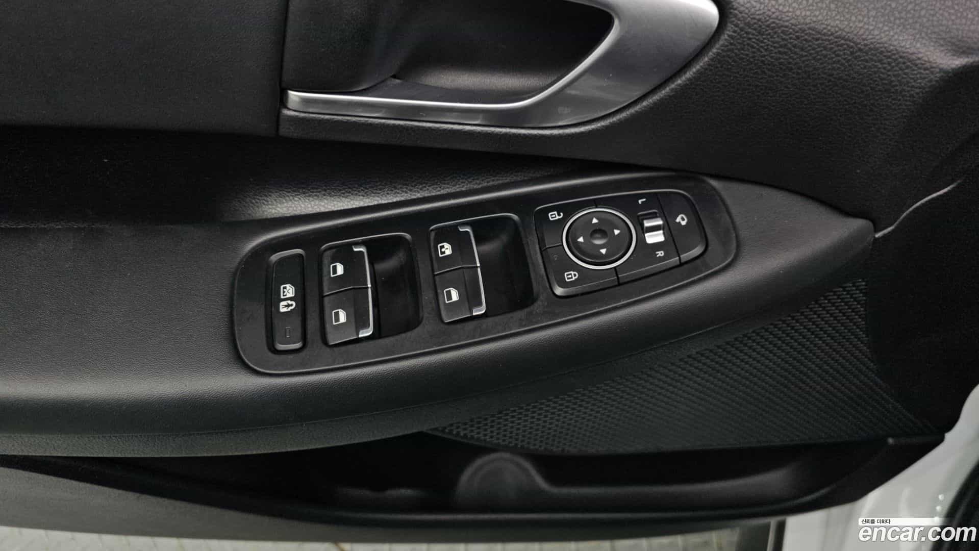 Sonata Hyundai 2019.3-OPTION-040