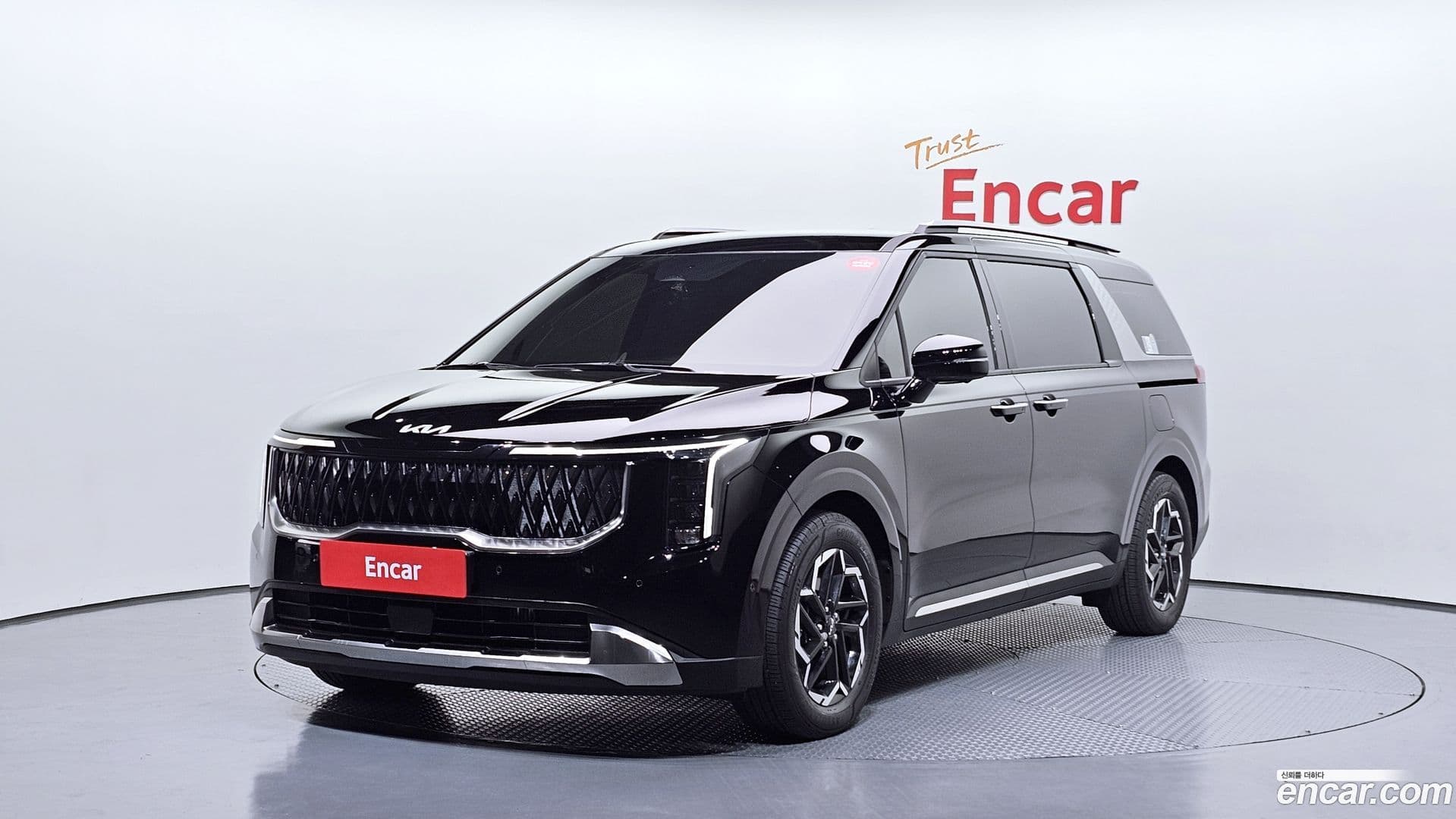 Main__Slider__Photo:Canival Kia 2024.4-0