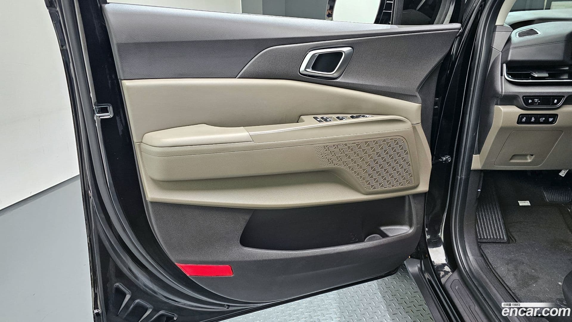 Main__Slider__Photo:Canival Kia 2024.4-23