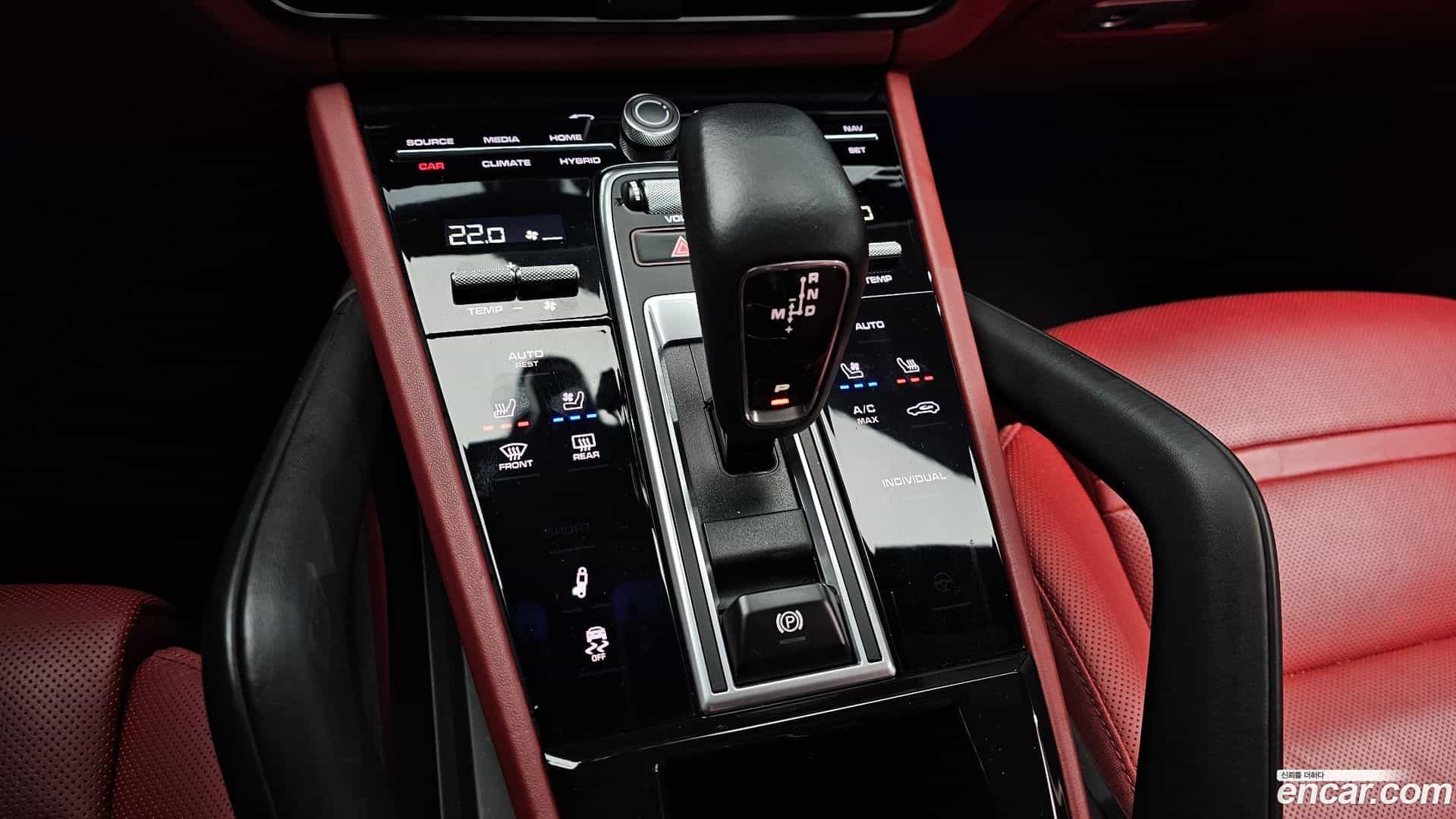 Cayenne Porsche 2021.4-INNER-009