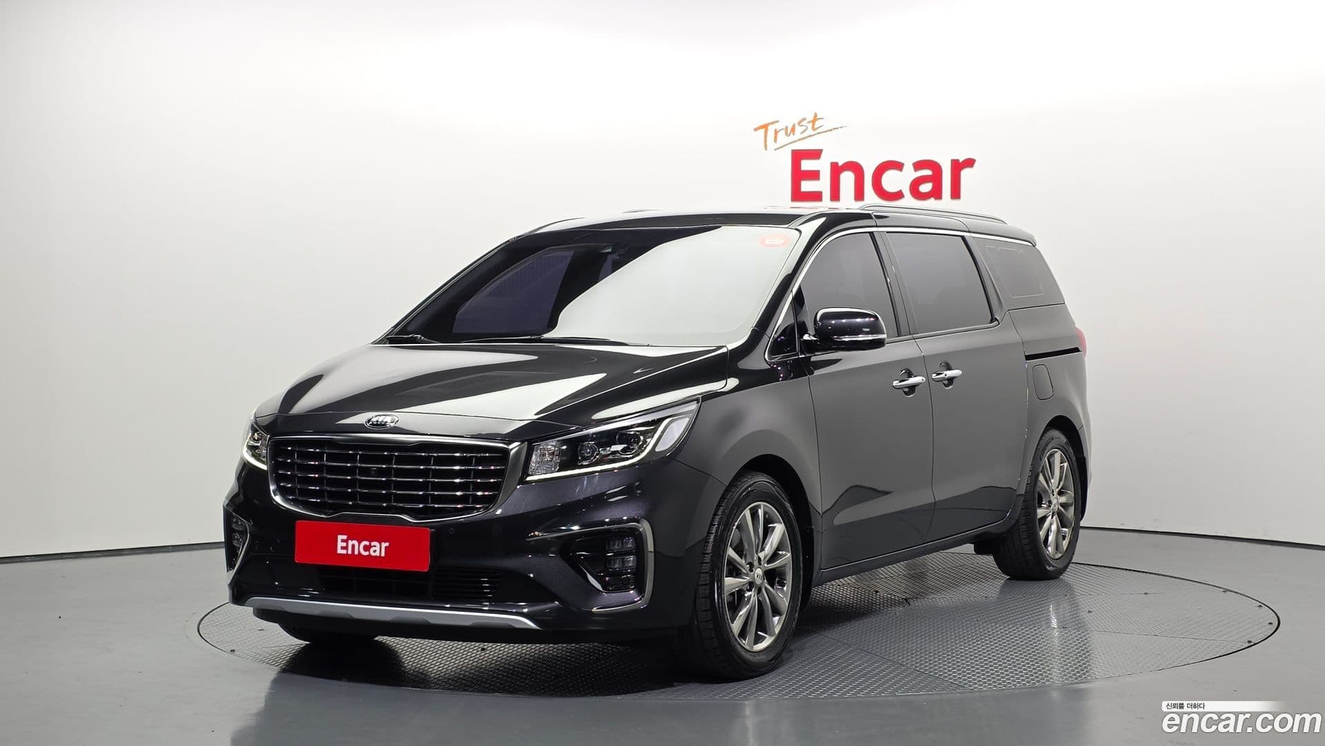 Main__Slider__Photo:Canival Kia 2019.2-0