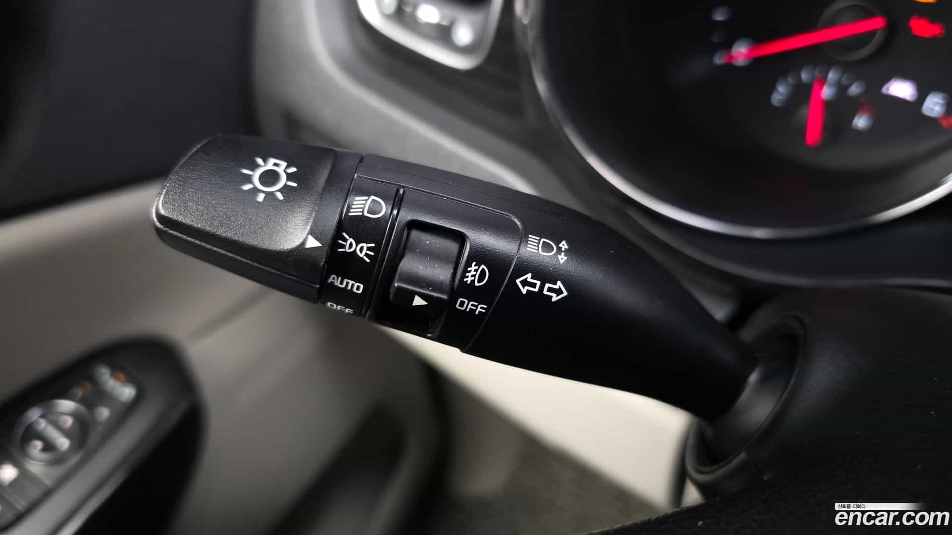 Canival Kia 2019.2-OPTION-042