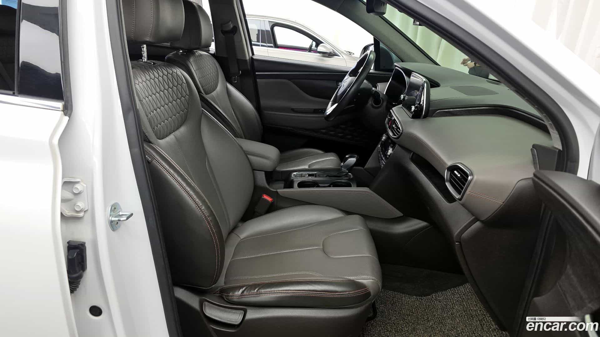 Santafe Hyundai 2018.10-INNER-036