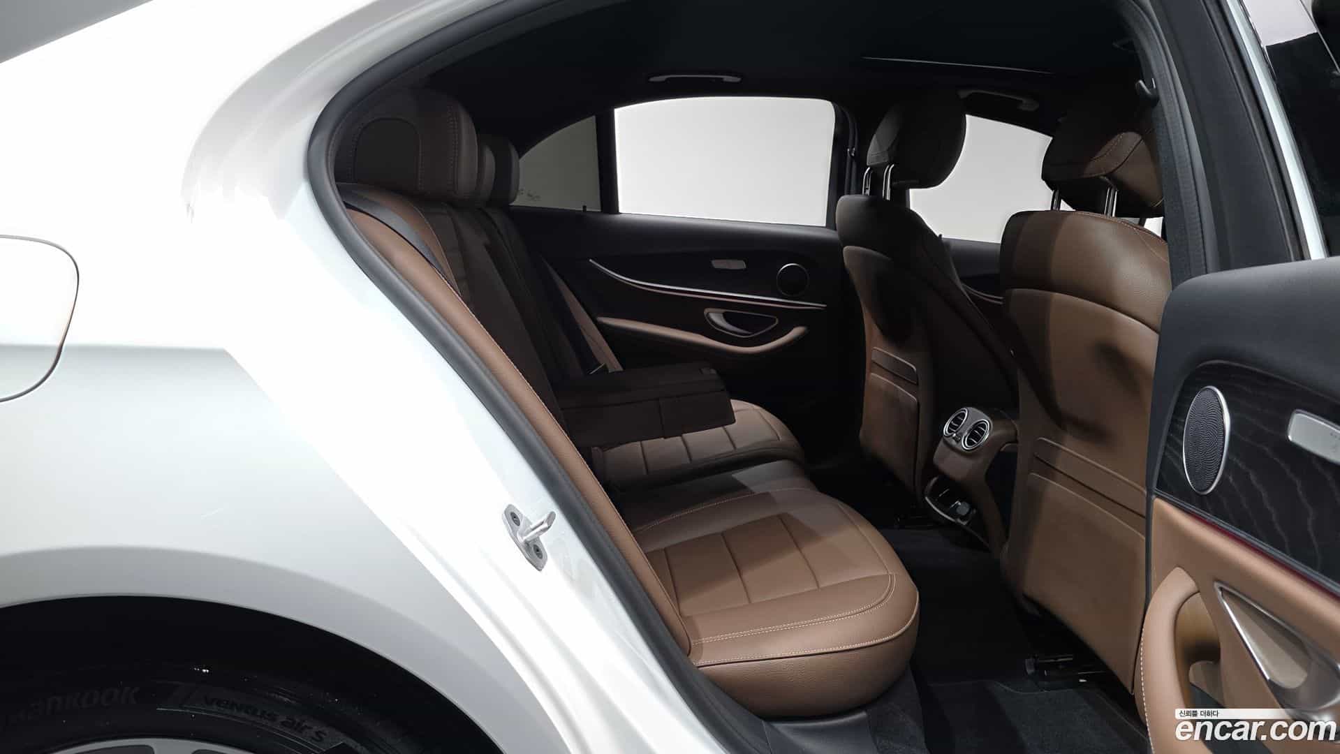 E-Class Mercedes-Benz 2023.10-OPTION-015