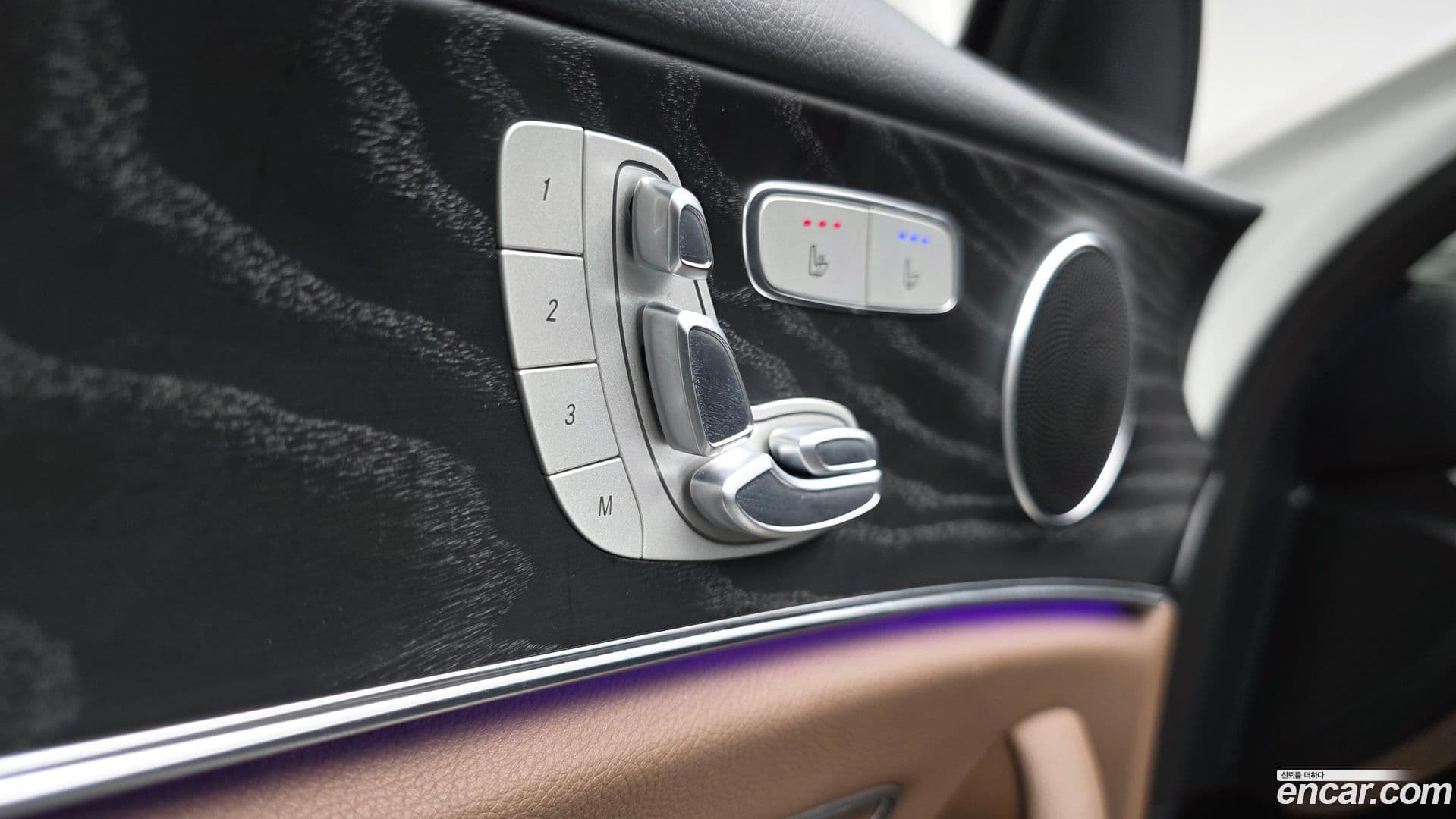Main__Slider__Photo:E-Class Mercedes-Benz 2023.10-15
