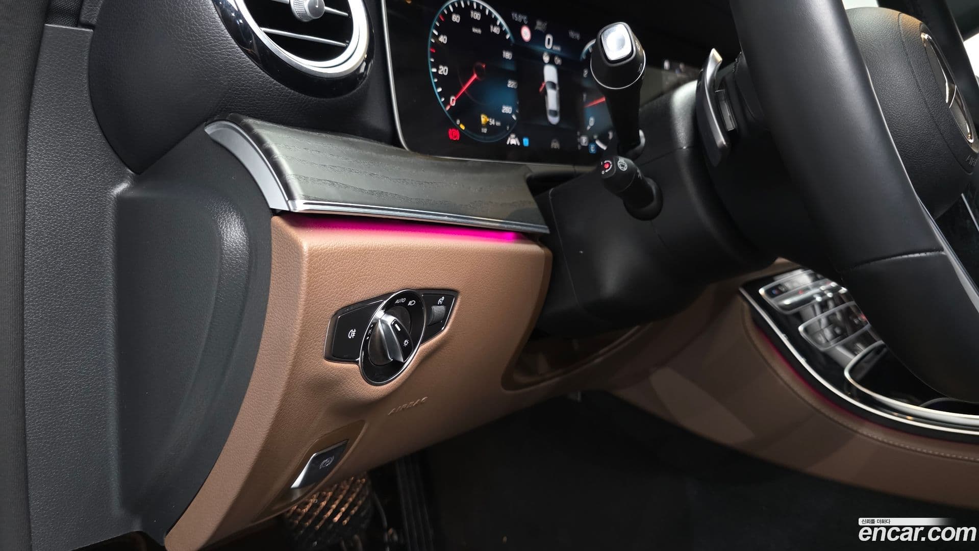 Main__Slider__Photo:E-Class Mercedes-Benz 2023.10-17