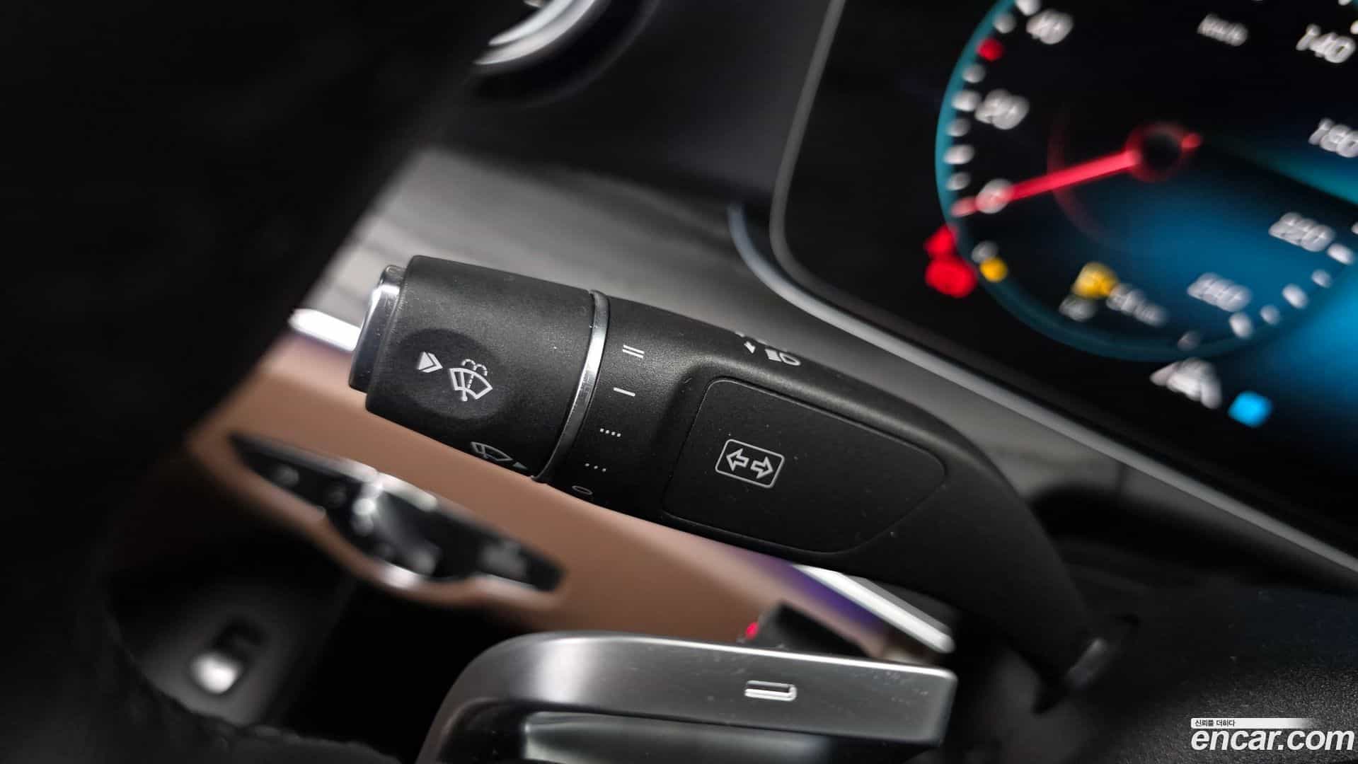 E-Class Mercedes-Benz 2023.10-OPTION-041