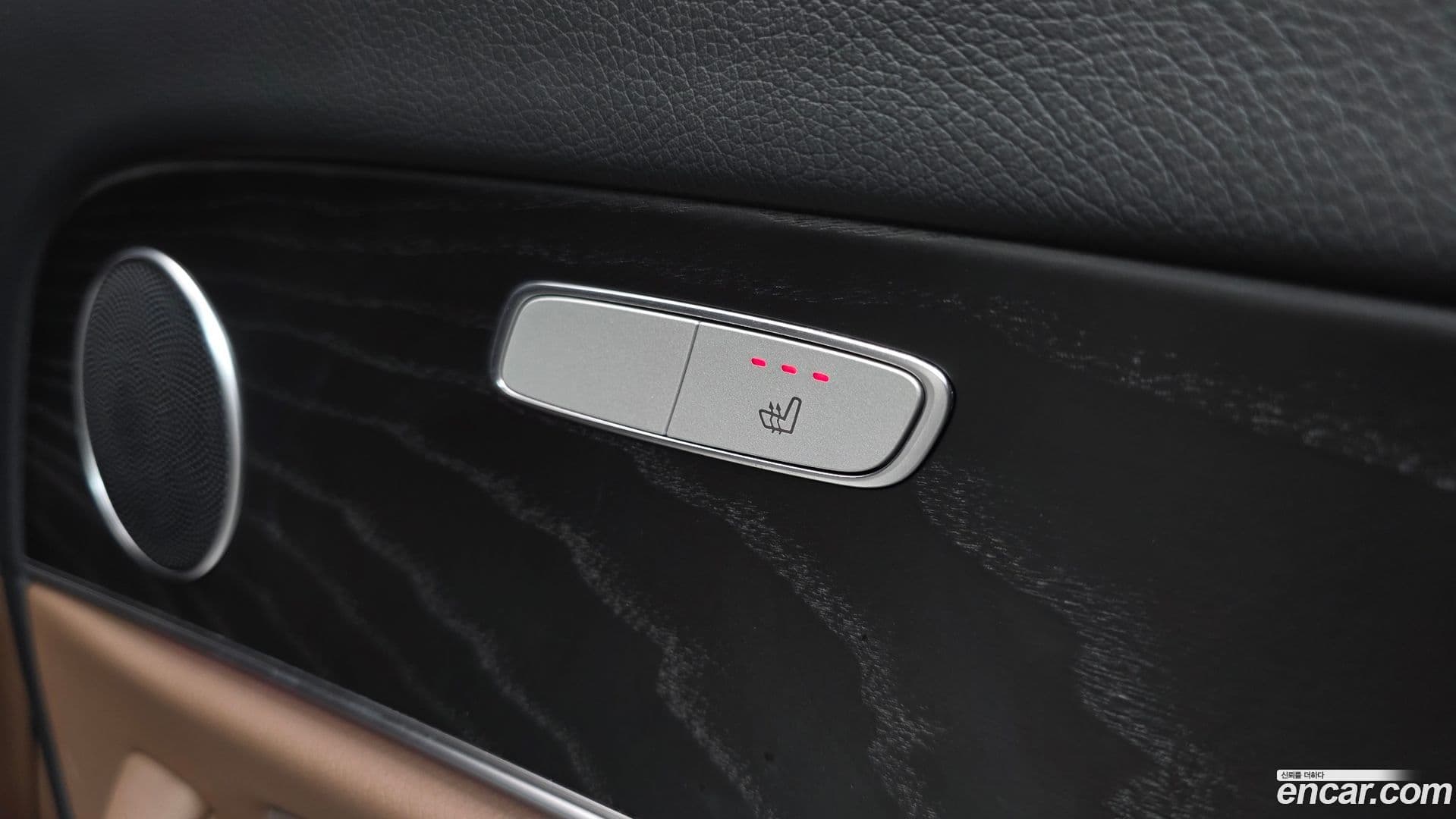 Main__Slider__Photo:E-Class Mercedes-Benz 2023.10-29