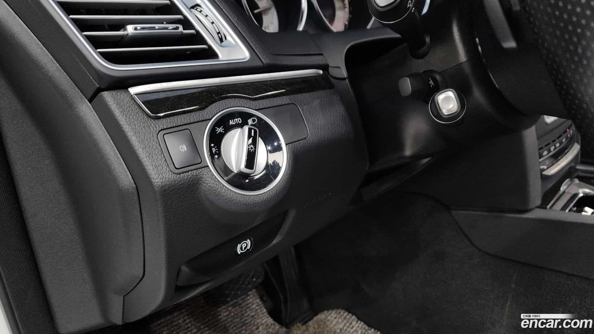 E-Class Mercedes-Benz 2014.5-OPTION-021