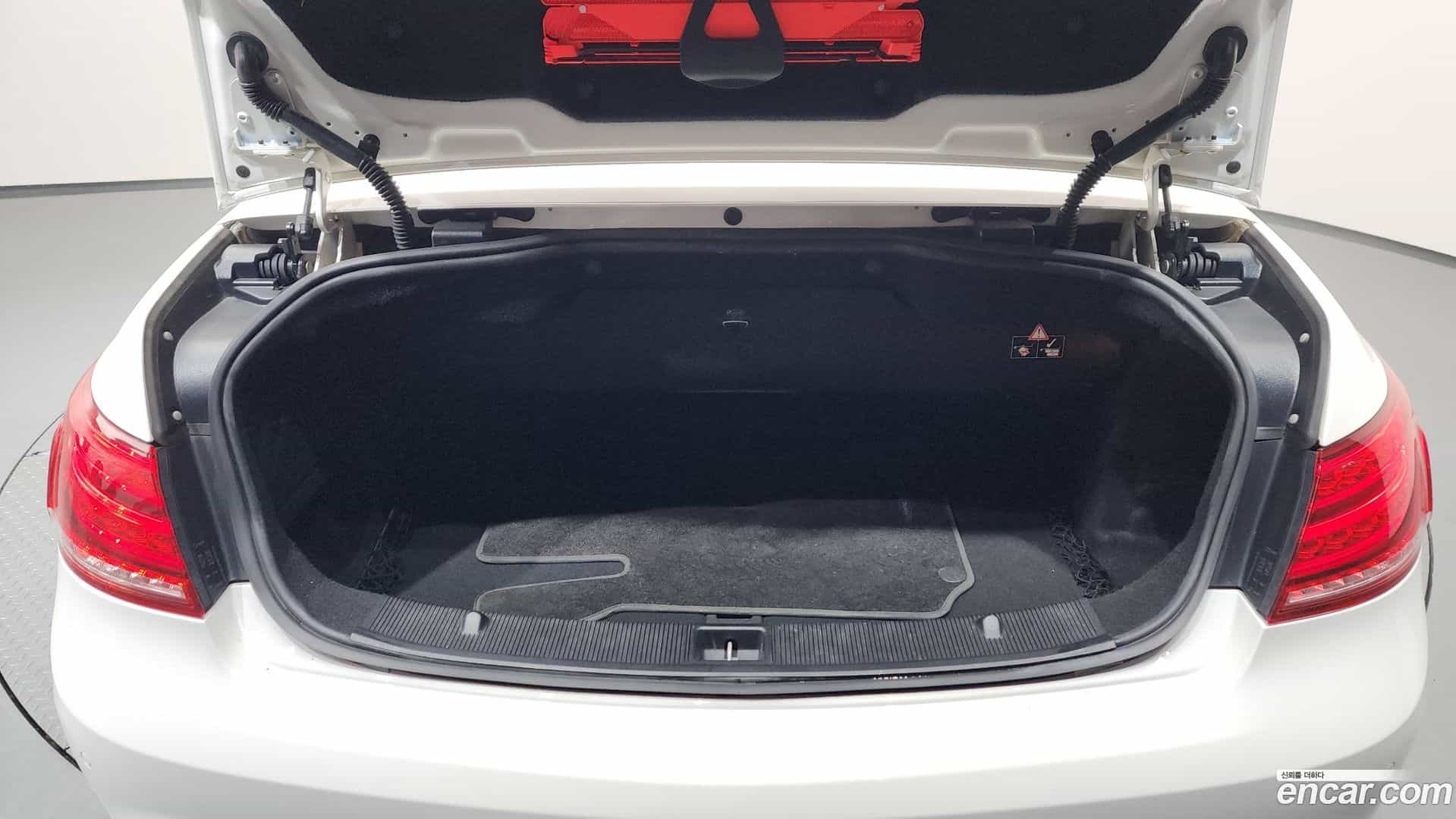 E-Class Mercedes-Benz 2014.5-OPTION-024