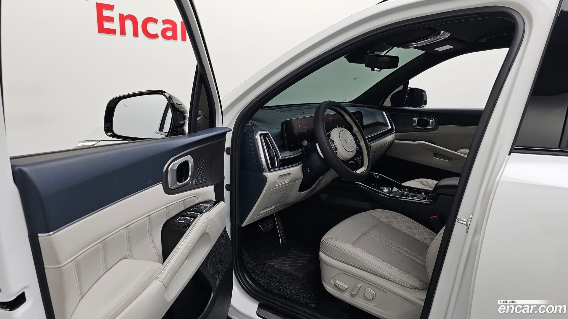 Main__Slider__Photo:Sorento Kia 2024.0-9