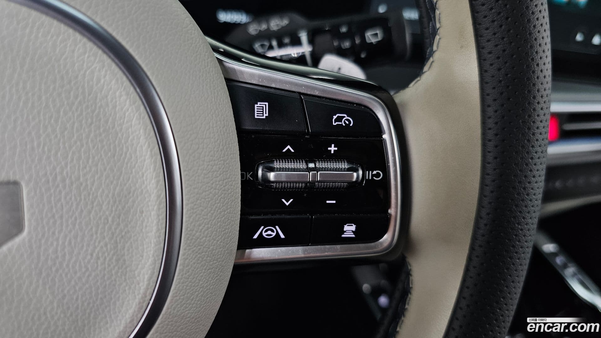 Main__Slider__Photo:Sorento Kia 2024.0-29