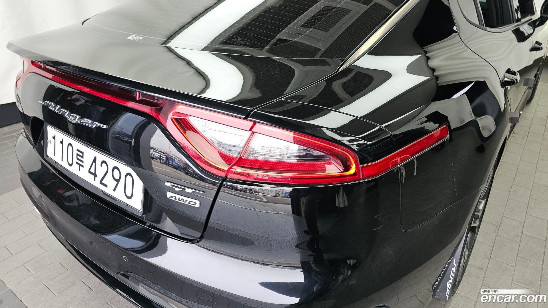Main__Slider__Photo:Stinger Kia 2019.9-22