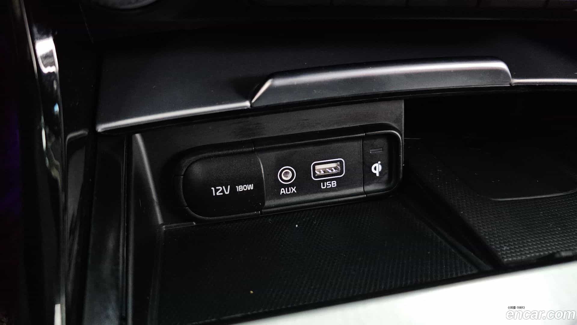 Stinger Kia 2019.9-INNER-036