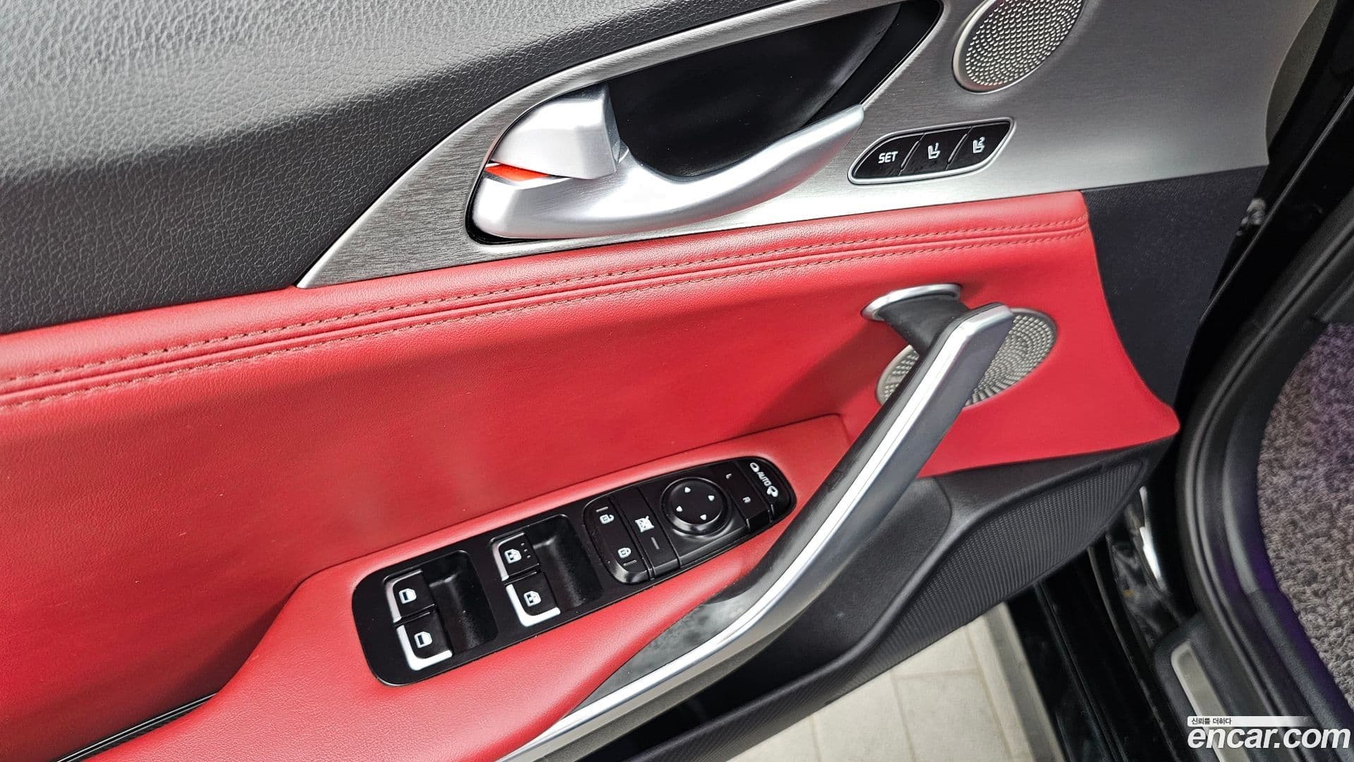 Main__Slider__Photo:Stinger Kia 2019.9-28