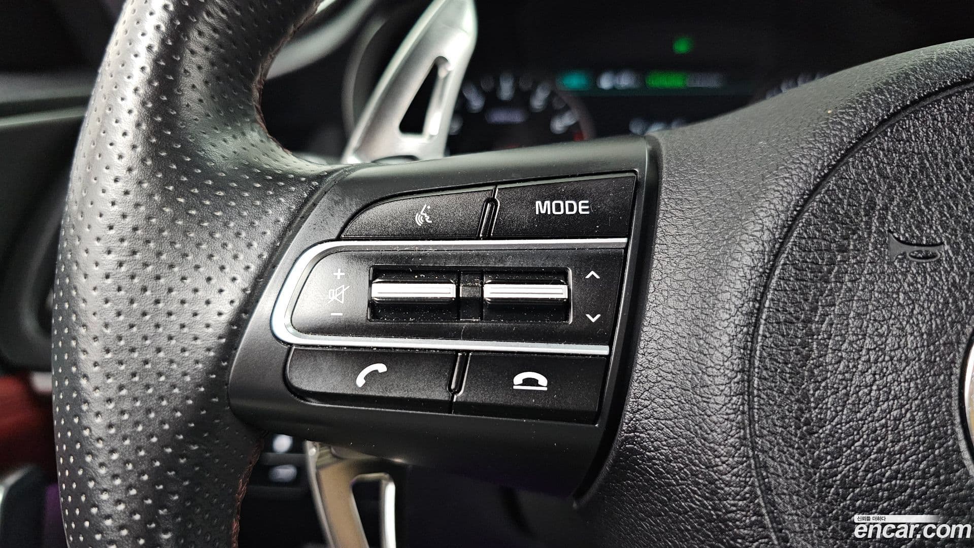 Main__Slider__Photo:Stinger Kia 2019.9-29