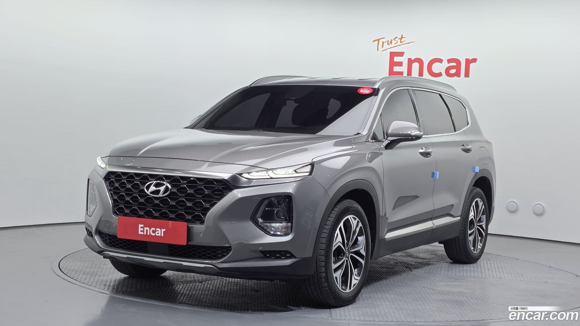 Main__Slider__Photo:Santafe Hyundai 2018.7-0
