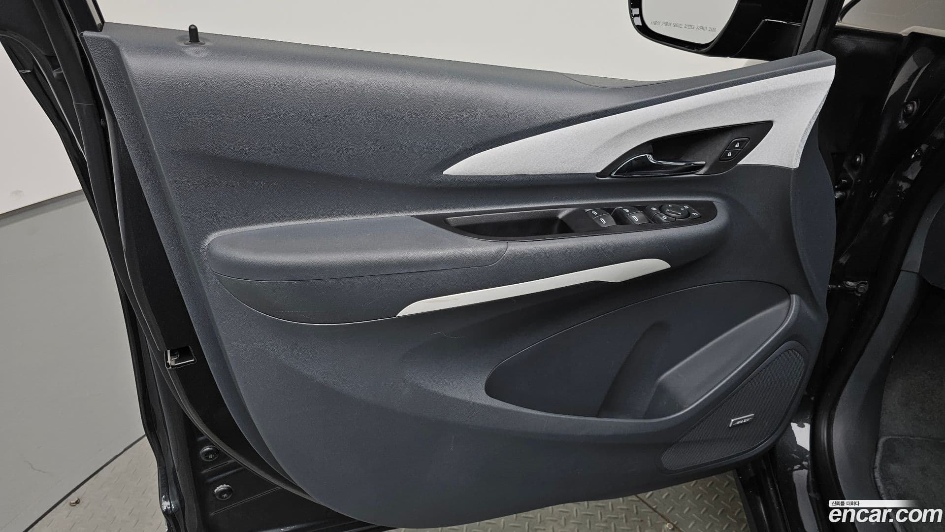 Main__Slider__Photo:Bolt EV Chevrolet 2019.11-23
