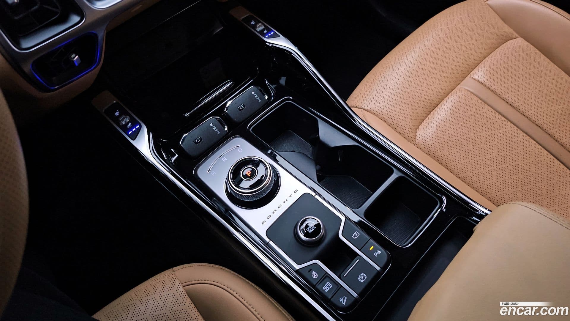 Main__Slider__Photo:Sorento Kia 2022.6-8