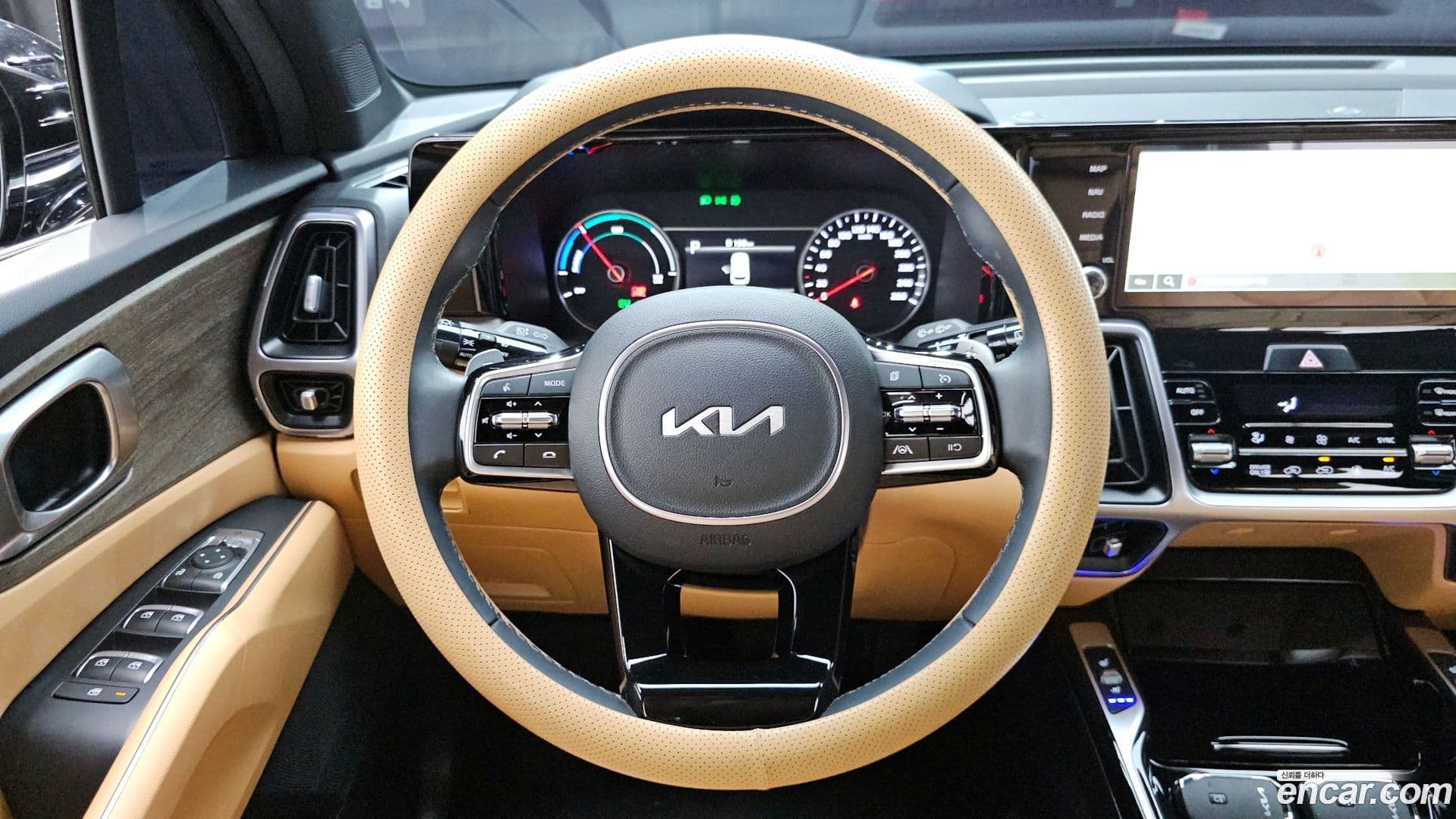Main__Slider__Photo:Sorento Kia 2022.6-13
