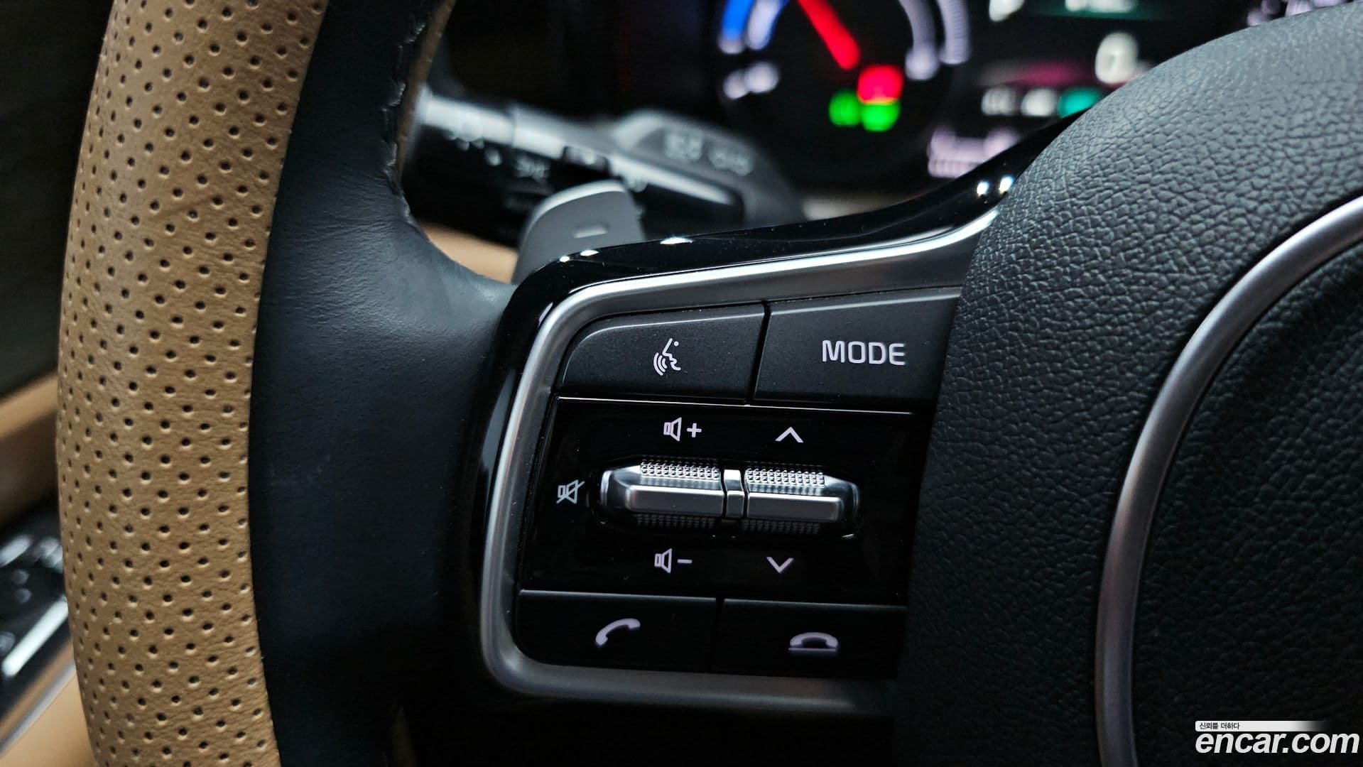 Main__Slider__Photo:Sorento Kia 2022.6-15