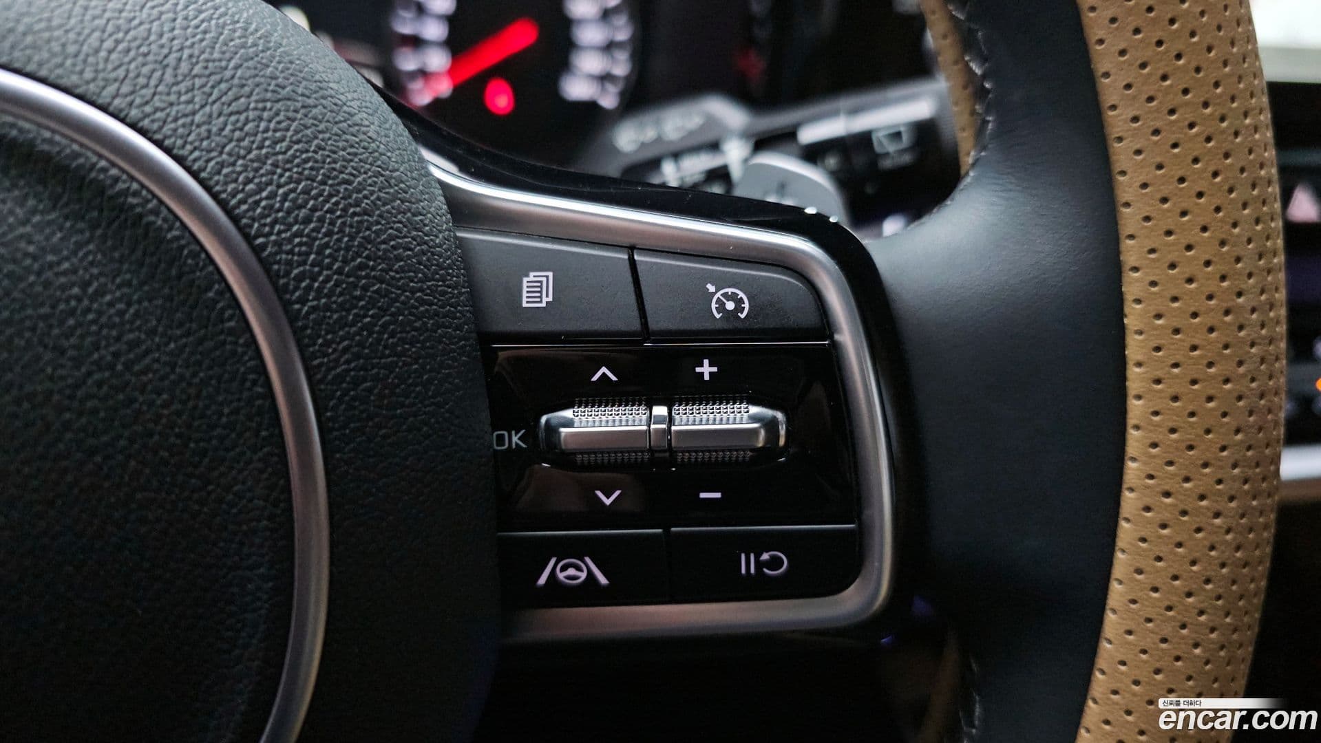 Main__Slider__Photo:Sorento Kia 2022.6-16