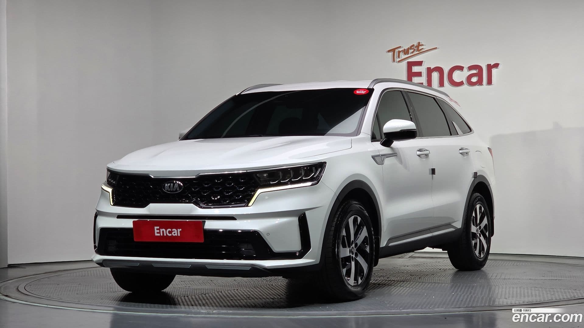 Main__Slider__Photo:Sorento Kia 2020.9-0