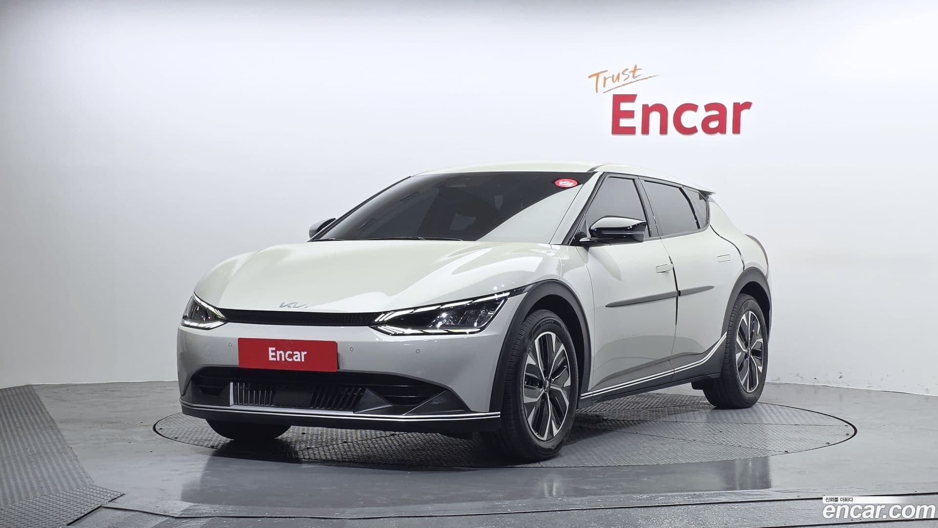 Main__Slider__Photo:EV6 Kia 2022.9-0