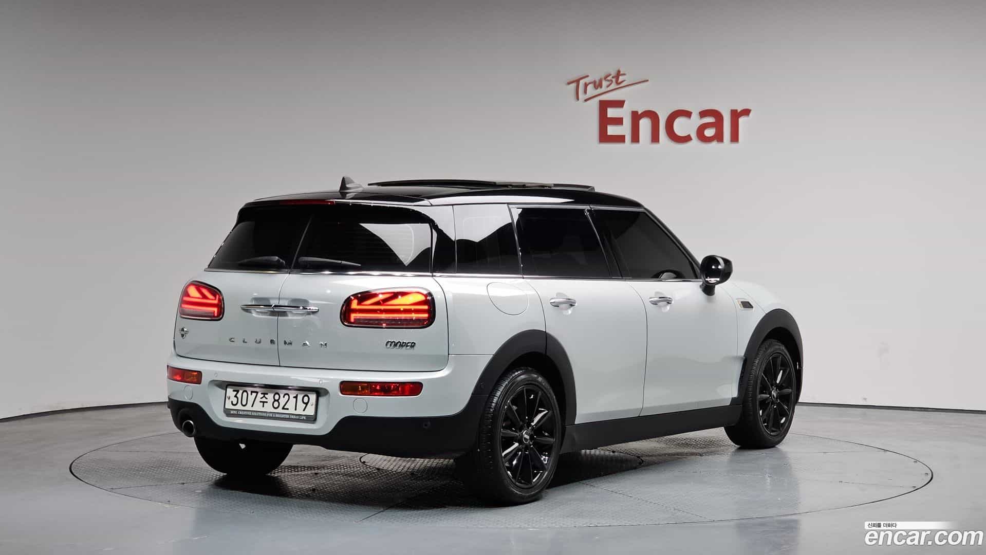Clubman Mini 2020.10-OUTER-002