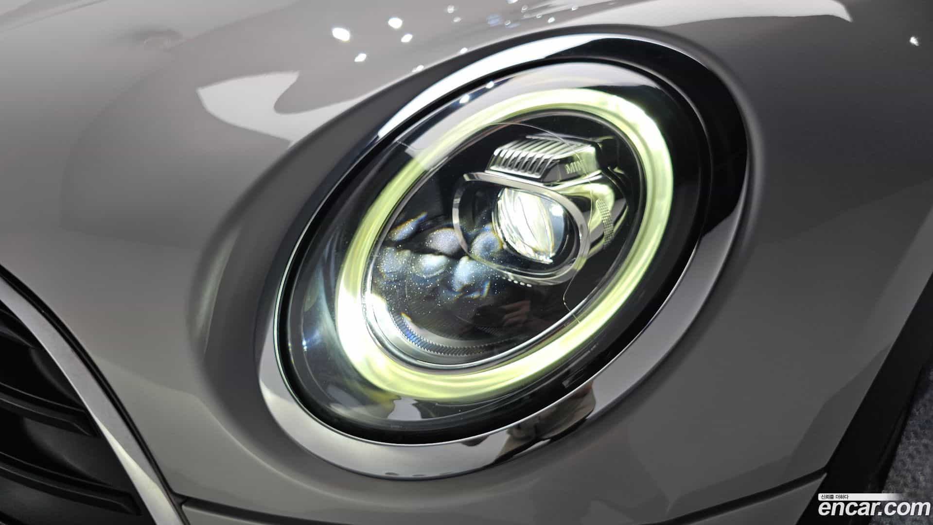 Clubman Mini 2020.10-OUTER-032