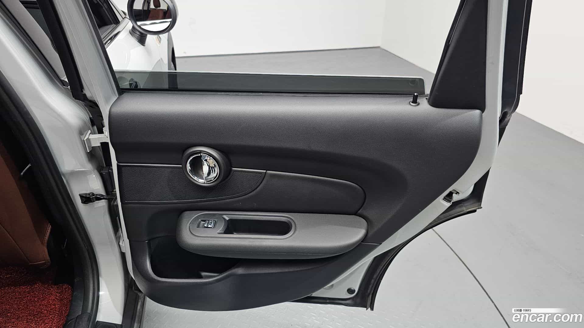 Clubman Mini 2020.10-INNER-035