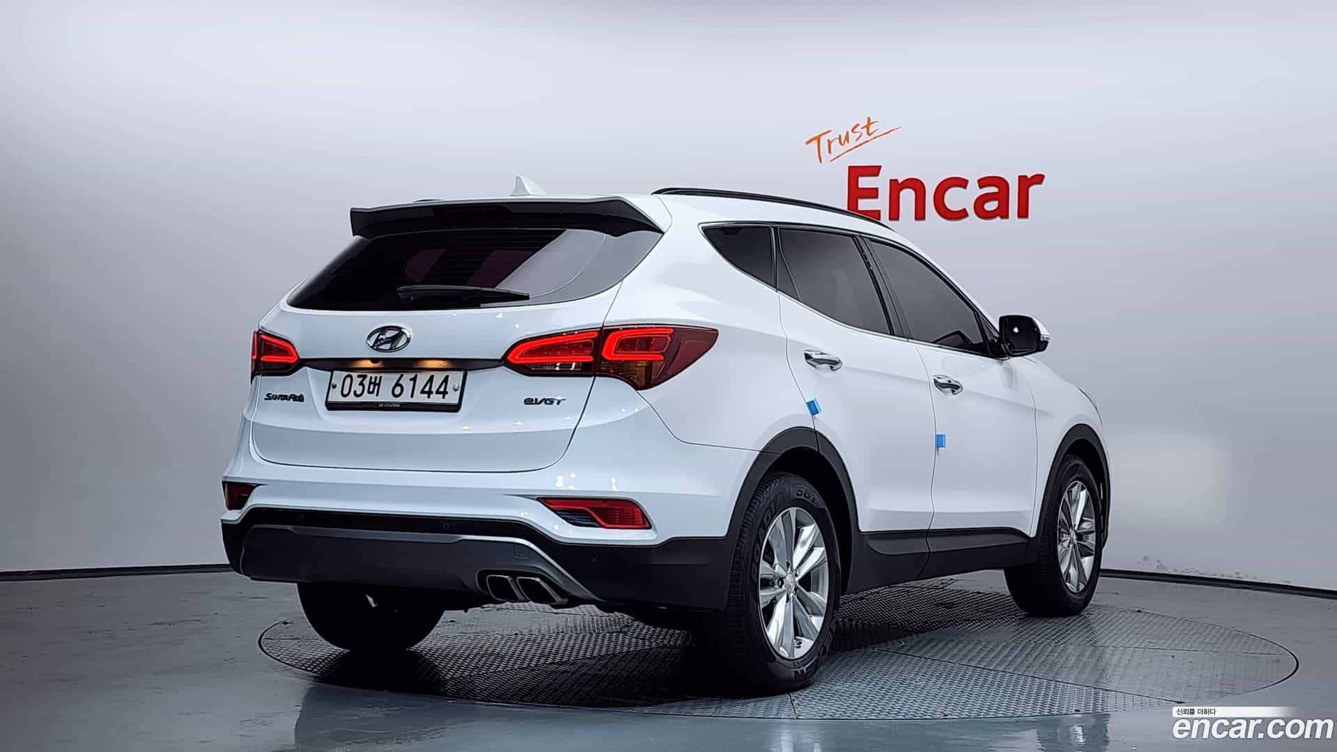 Santafe Hyundai 2017.0-OUTER-002