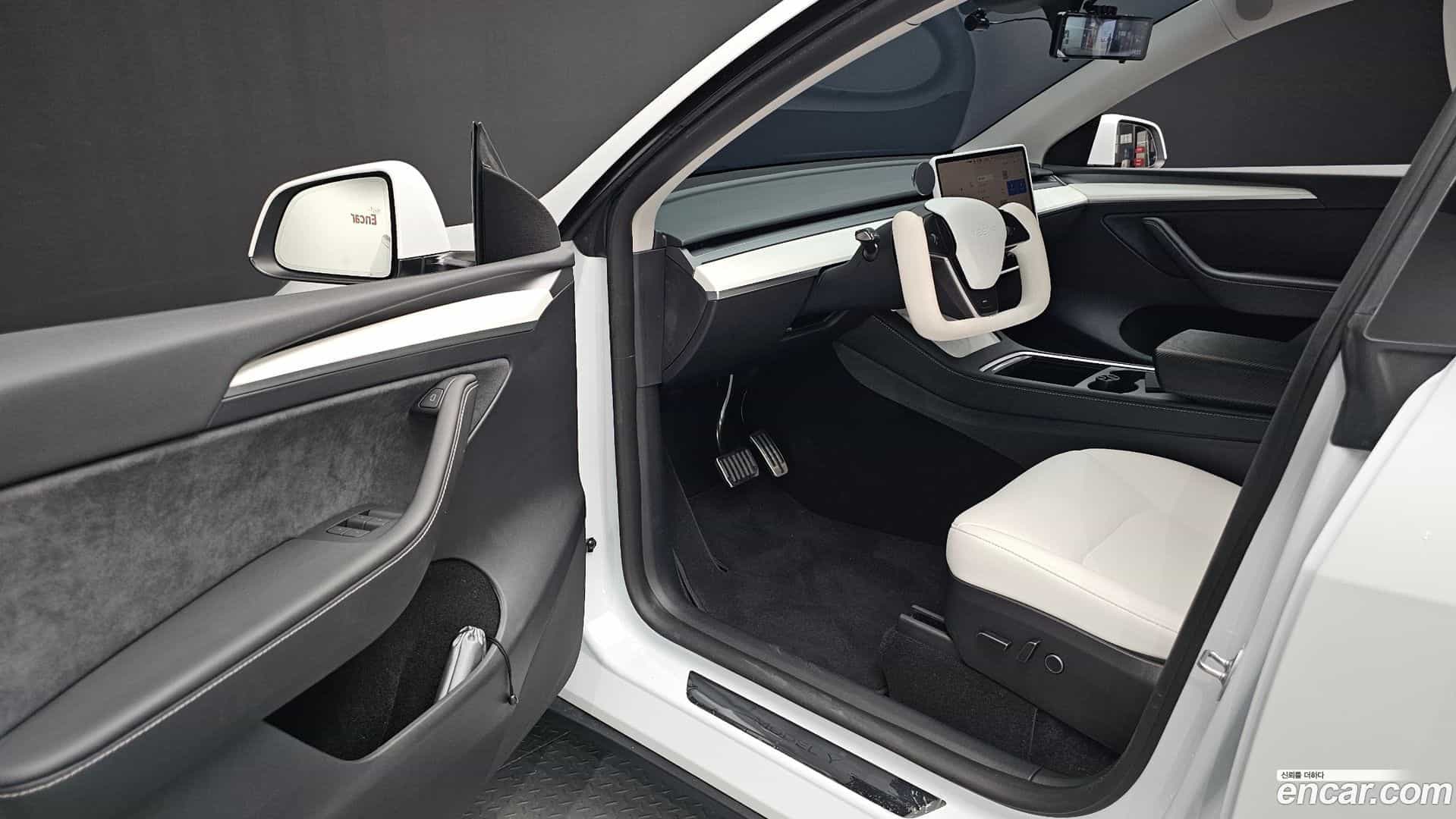 Model Y Tesla 2024.10-OPTION-015