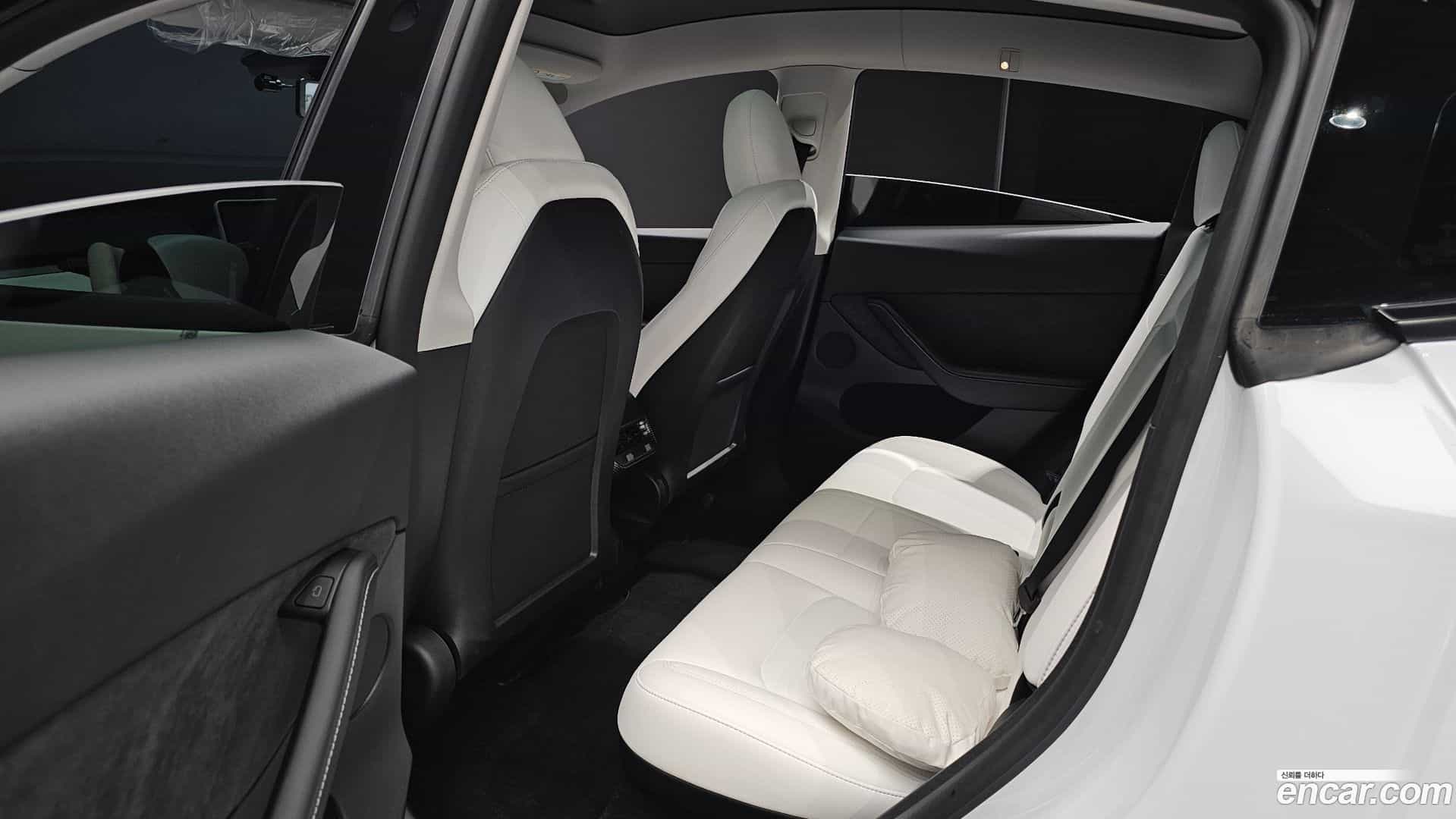Model Y Tesla 2024.10-OPTION-016