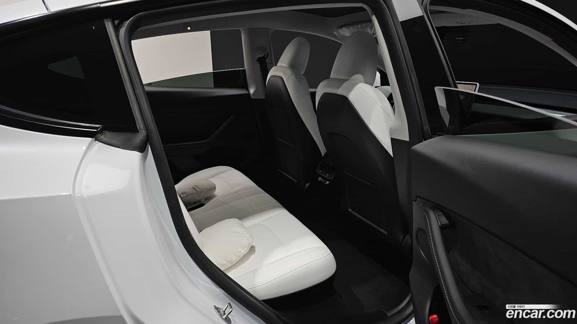 Model Y Tesla 2024.10-INNER-036