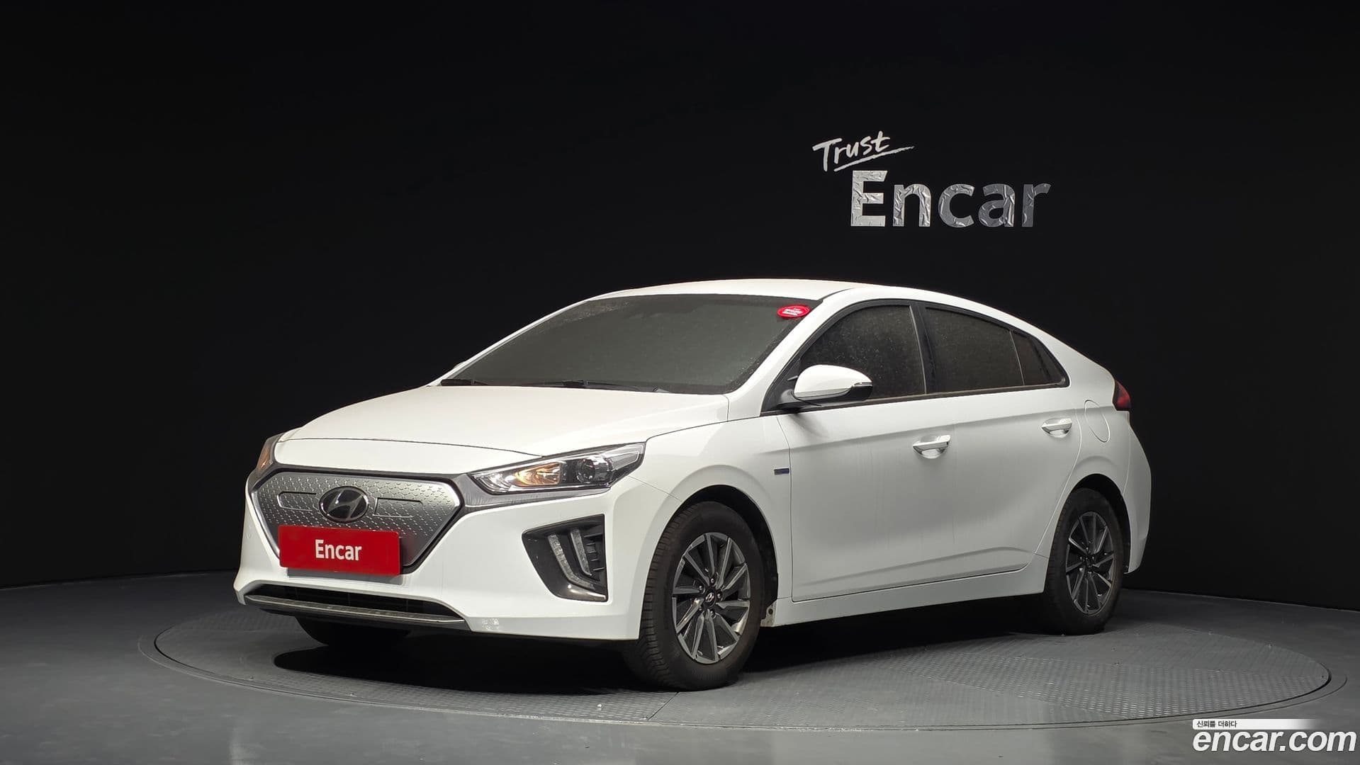 Main__Slider__Photo:Ioniq Hyundai 2020.2-0