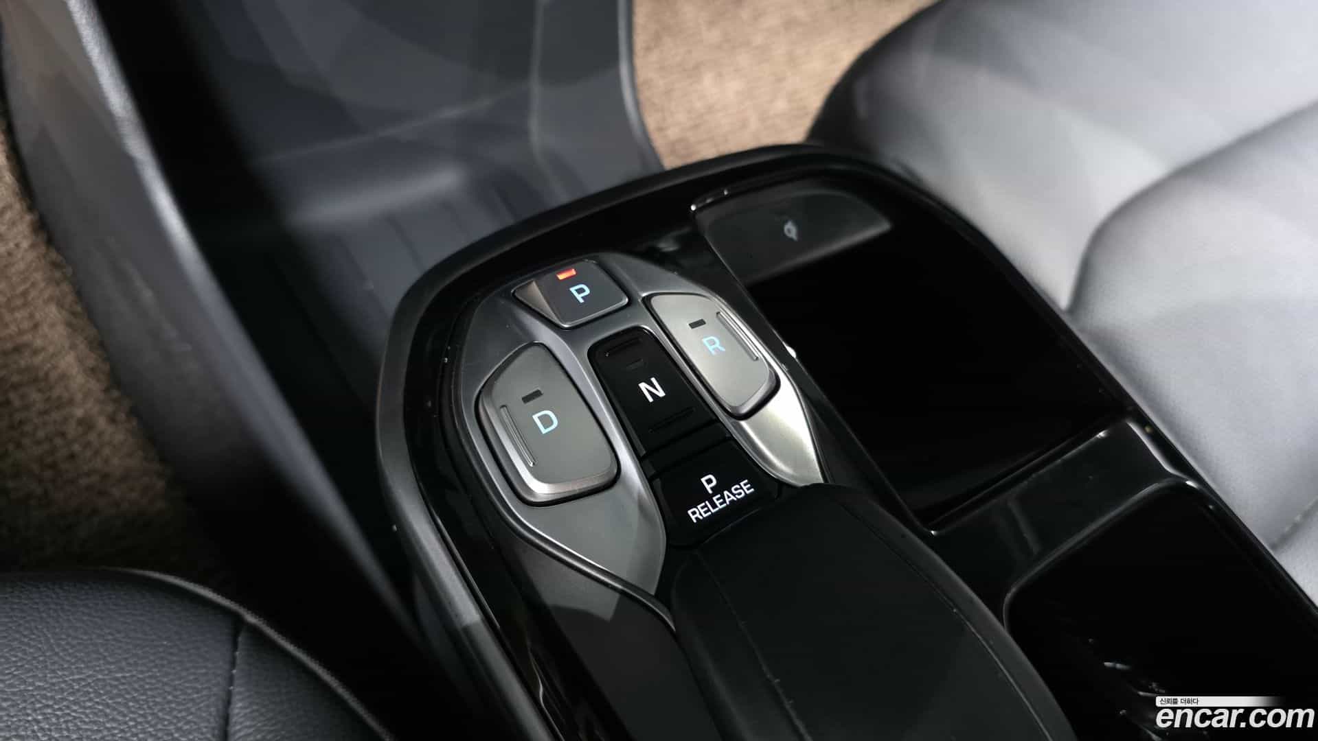 Ioniq Hyundai 2020.2-INNER-009