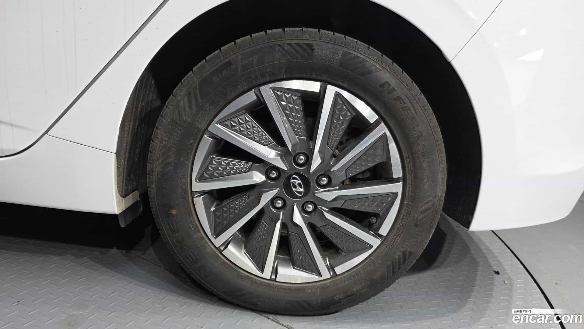 Ioniq Hyundai 2020.2-OUTER-031