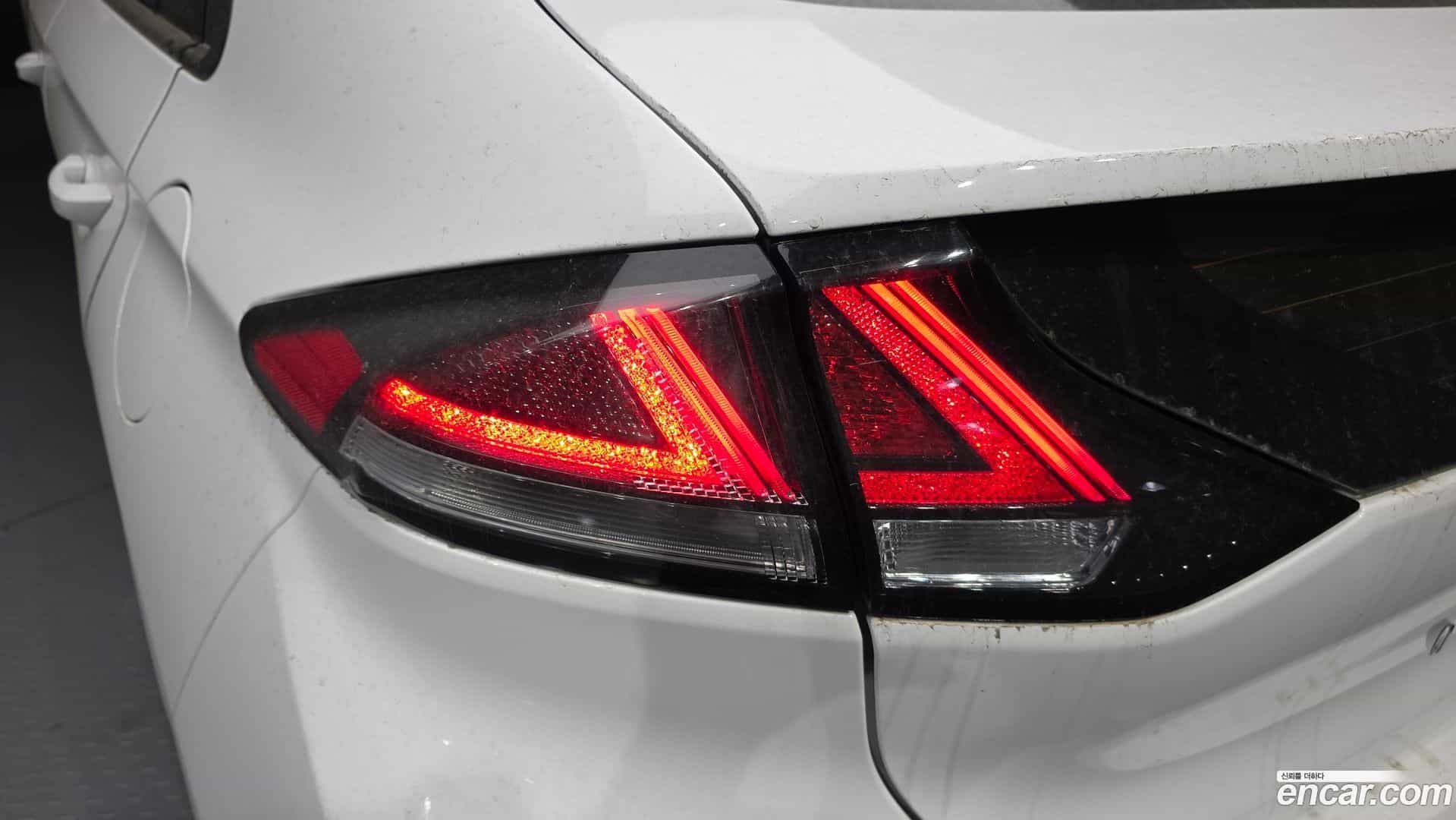 Ioniq Hyundai 2020.2-OUTER-033