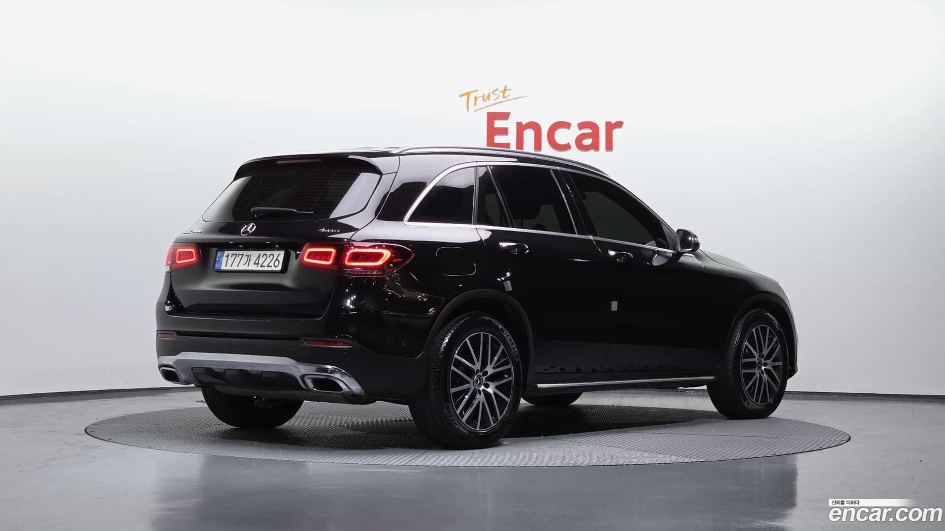 GLC-Class Mercedes-Benz 2020.7-OUTER-002