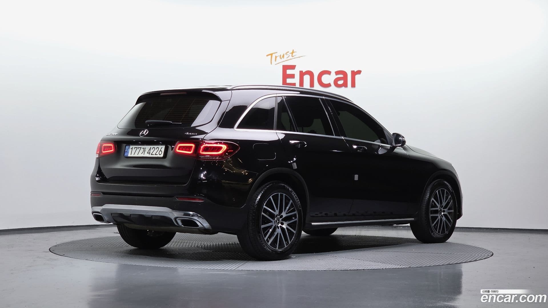 Main__Slider__Photo:GLC-Class Mercedes-Benz 2020.7-1