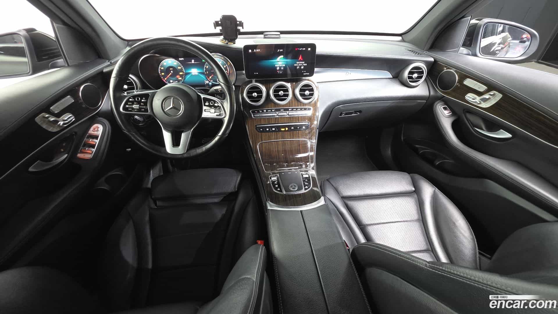 GLC-Class Mercedes-Benz 2020.7-INNER-007