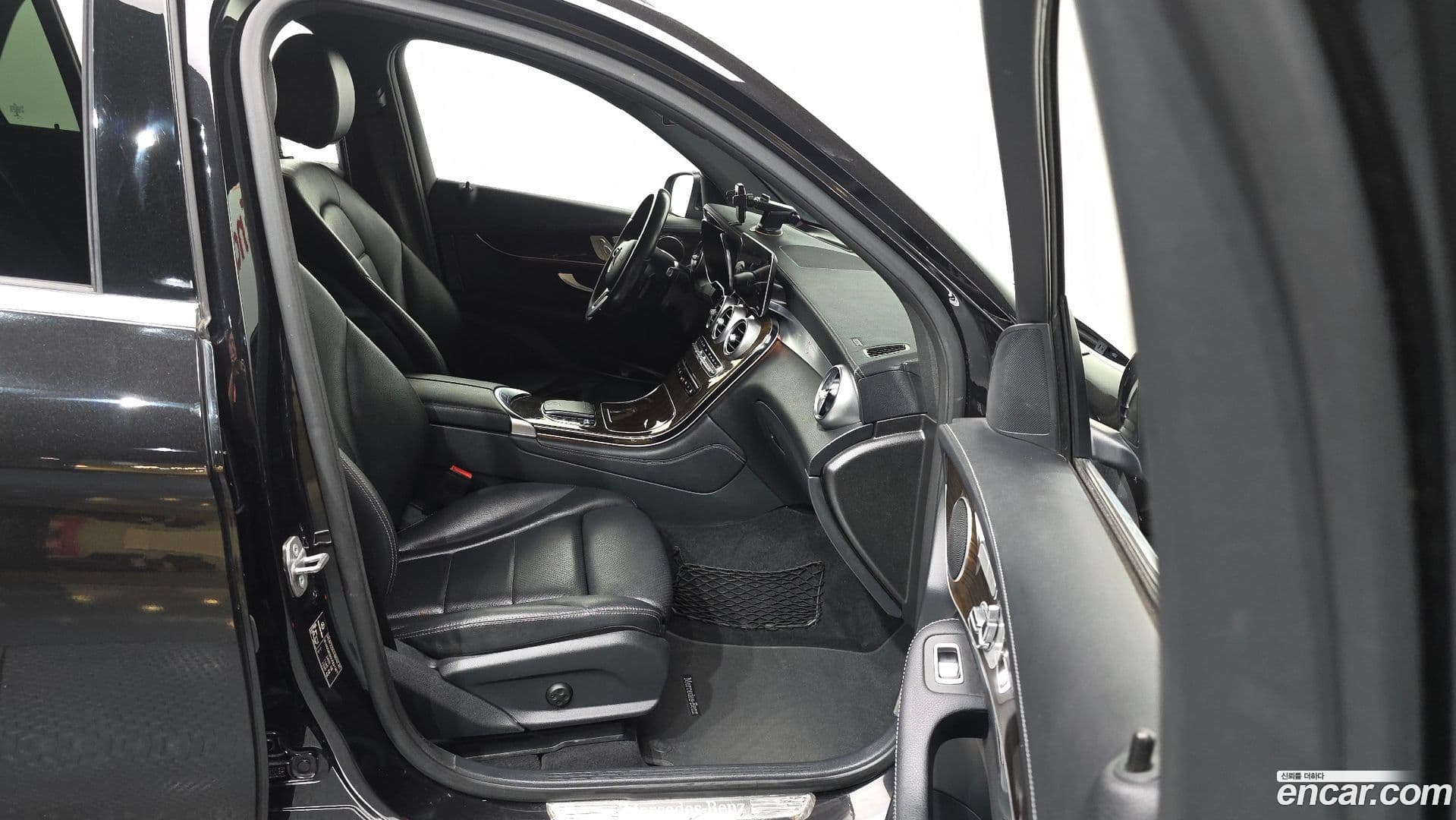 Main__Slider__Photo:GLC-Class Mercedes-Benz 2020.7-10