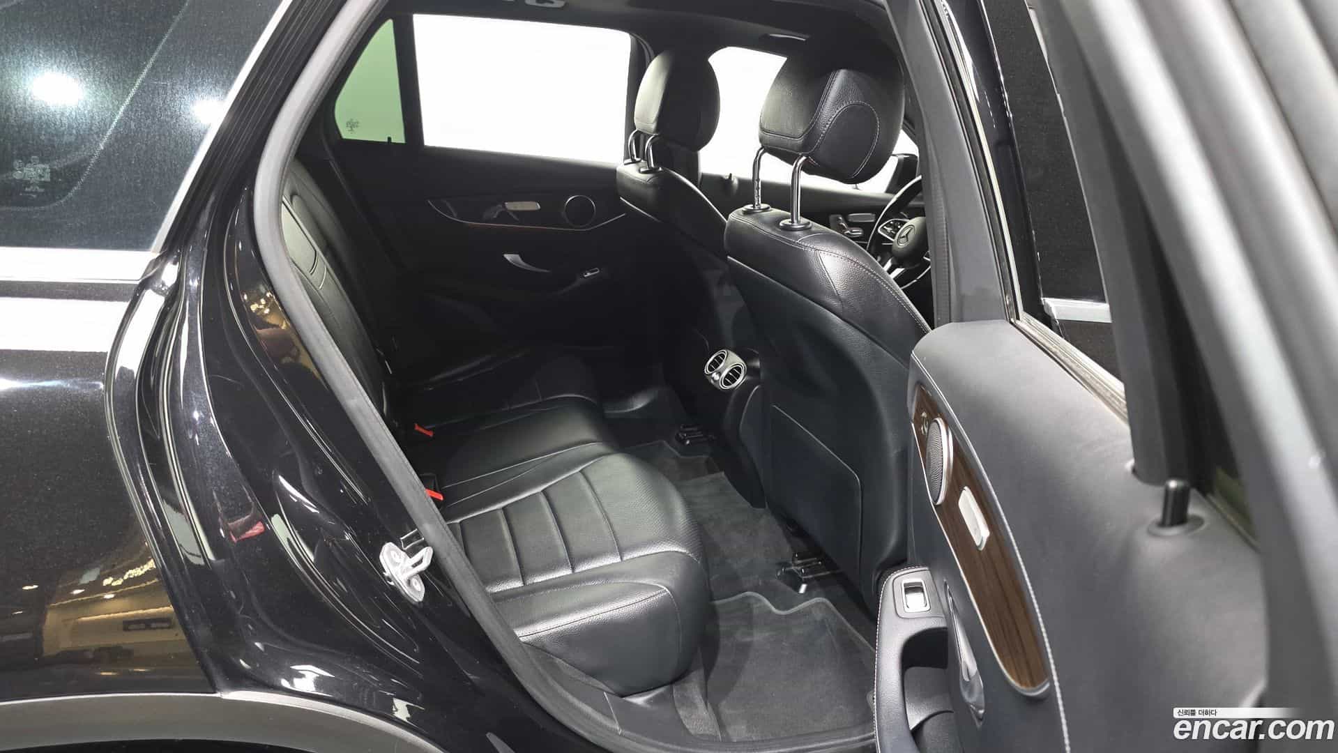 GLC-Class Mercedes-Benz 2020.7-OPTION-016