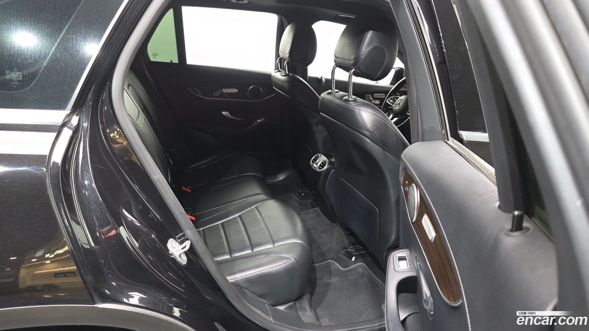 Main__Slider__Photo:GLC-Class Mercedes-Benz 2020.7-11